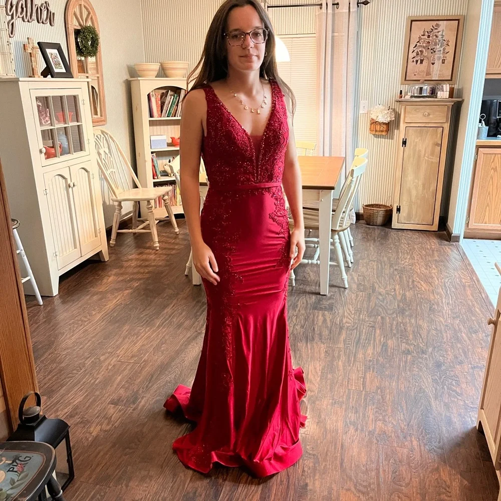 Prom/Formal Dress - Picture 2 of 3